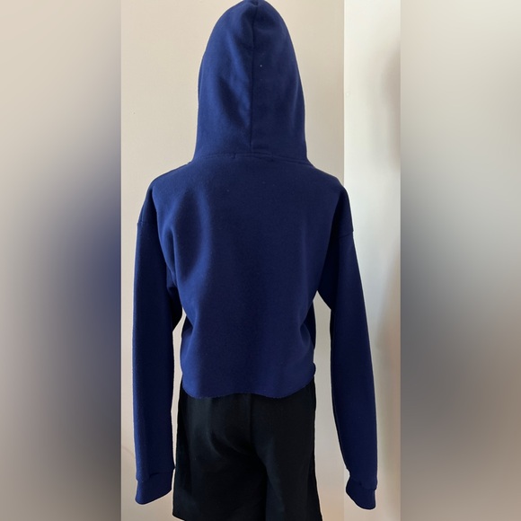 Dark blue, size small, cropped, hoodie, worn condition, smoke/pet free - Picture 2 of 4